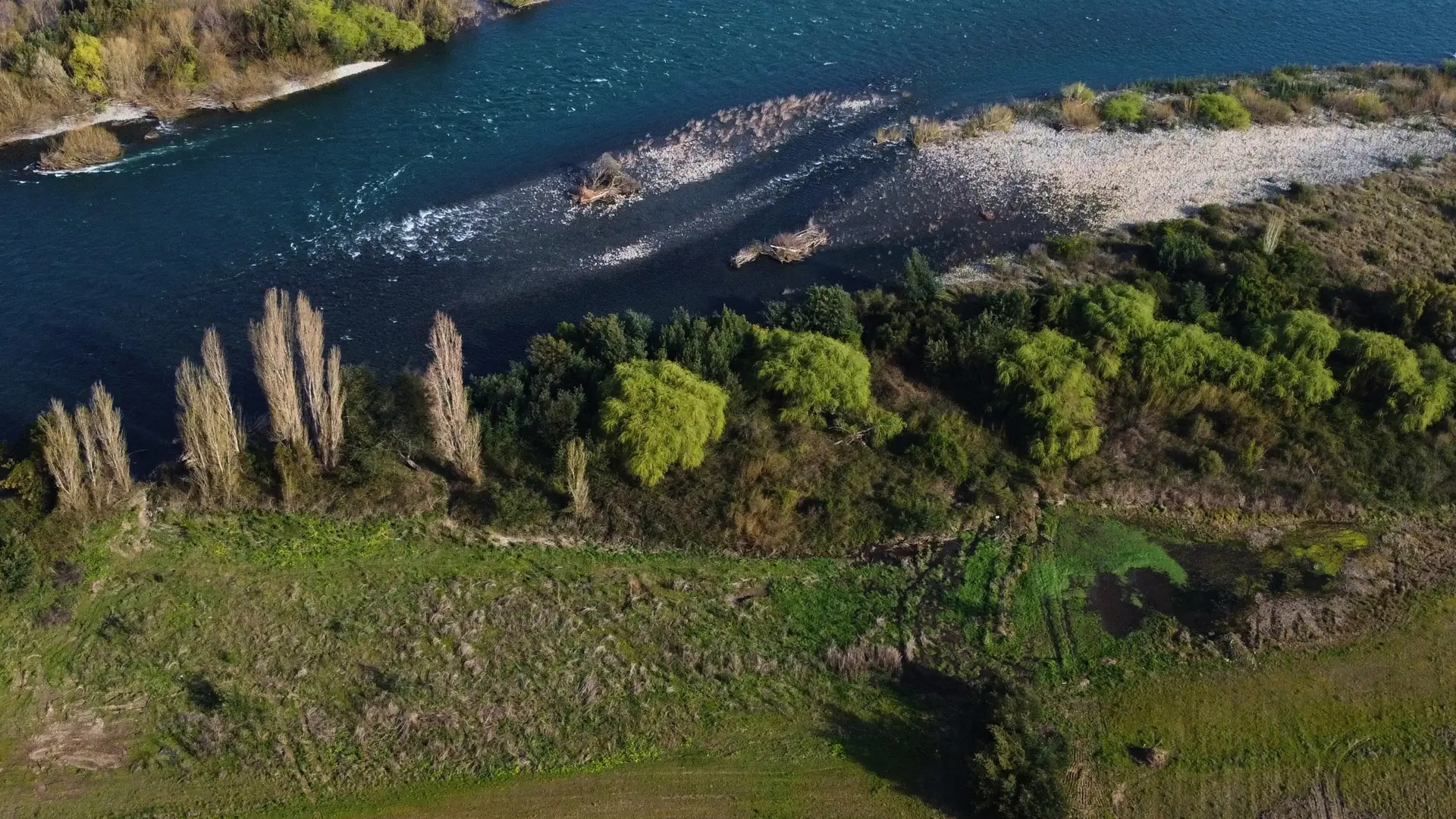 Vista del río Biobío junto al proyecto Valle de Mañil